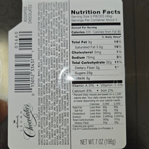 Hallmark Crown Chocolatier Christmas 1995 Chocolate Gold Tin Sealed in Plastic - Picture 15 of 15